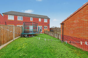 Masefield Avenue Holmewood